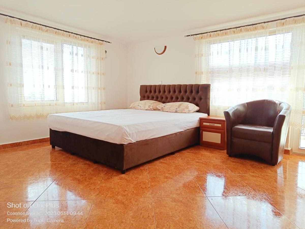 Moni 85 Family House Hotell Sozopol Eksteriør bilde