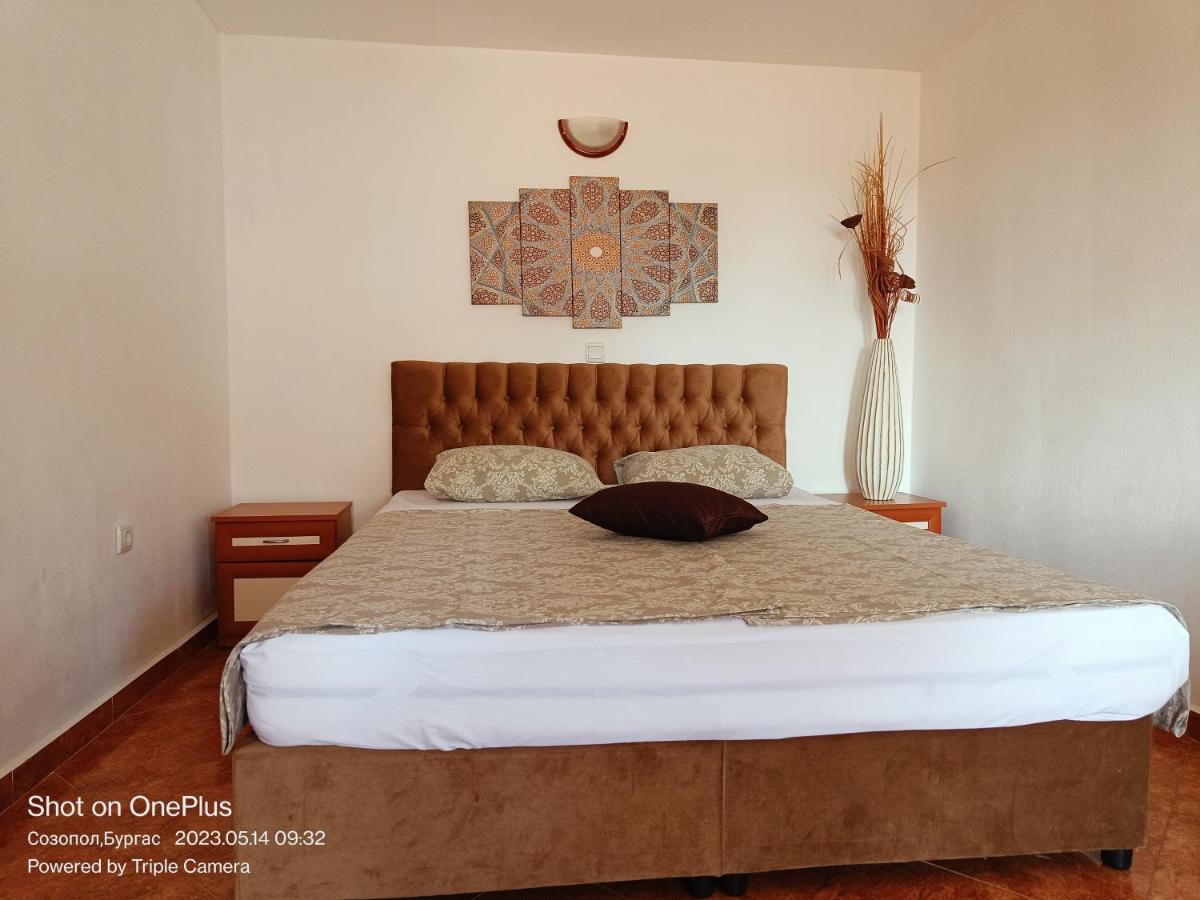Moni 85 Family House Hotell Sozopol Eksteriør bilde