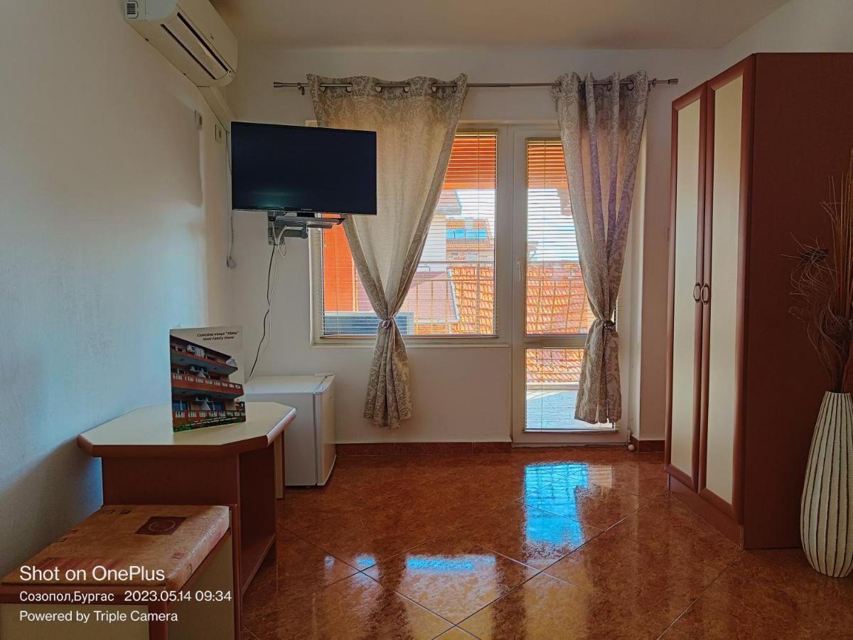 Moni 85 Family House Hotell Sozopol Eksteriør bilde