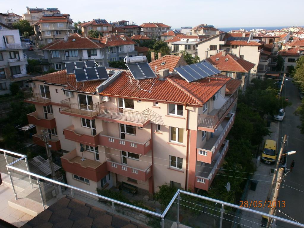 Moni 85 Family House Hotell Sozopol Eksteriør bilde