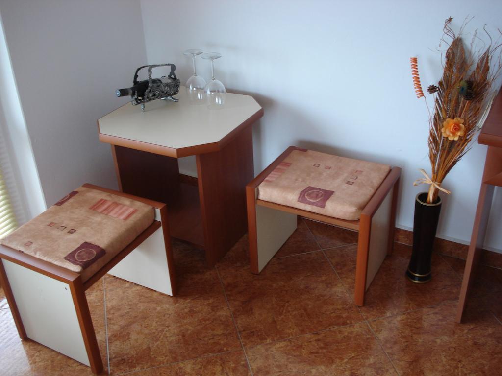 Moni 85 Family House Hotell Sozopol Rom bilde